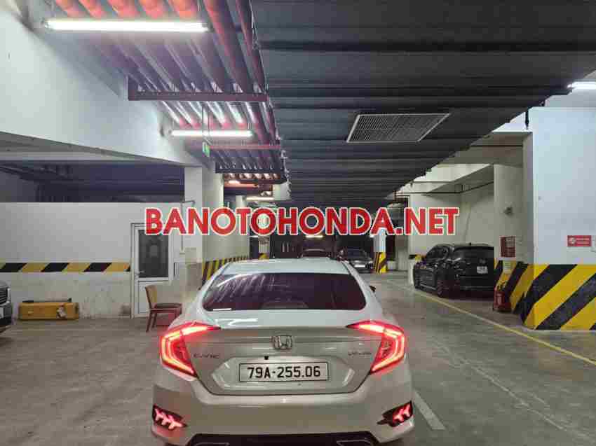 Cần bán gấp xe Honda Civic G 1.8 AT 2019 màu Trắng