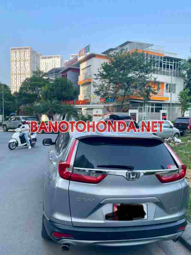 Cần bán xe Honda CRV L năm 2018 màu Bạc cực đẹp