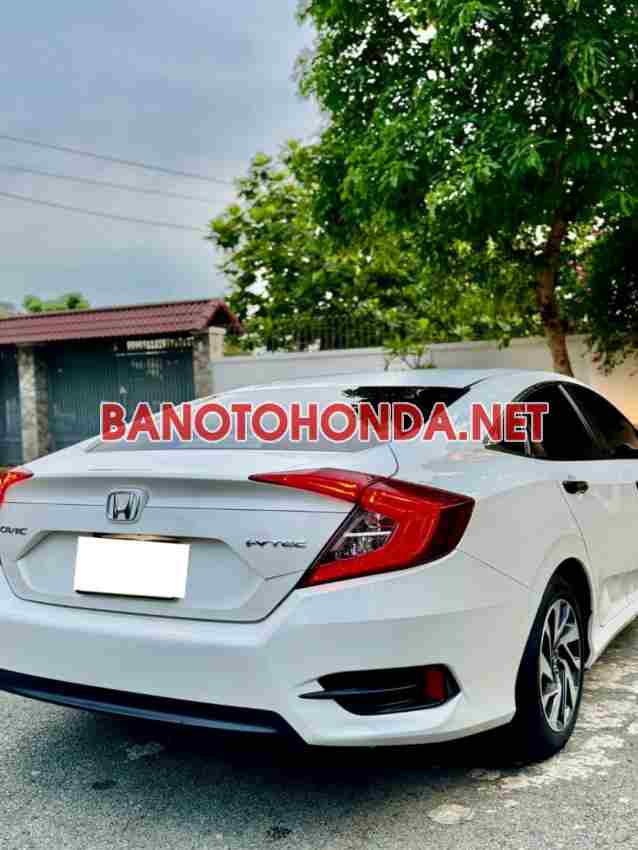 Cần bán xe Honda Civic E 1.8 AT màu Trắng 2020