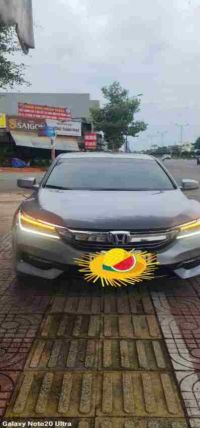 Cần bán nhanh Honda Accord 2.4 AT 2018 cực đẹp