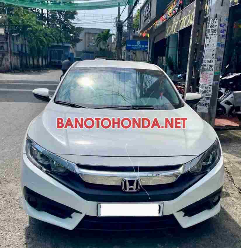 Cần bán gấp Honda Civic 1.8 E đời 2018, màu Trắng