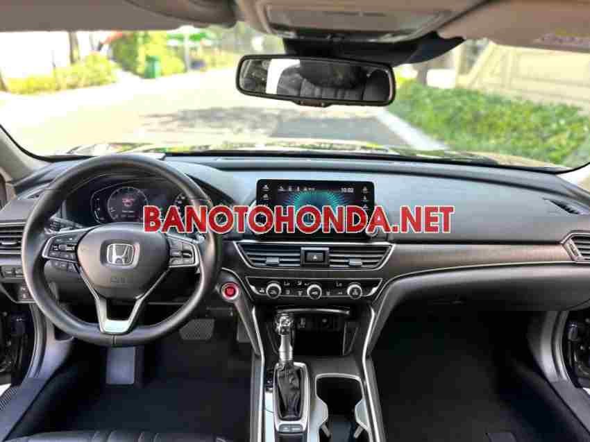 Cần bán gấp Honda Accord 1.5 AT đời 2019, màu Đen