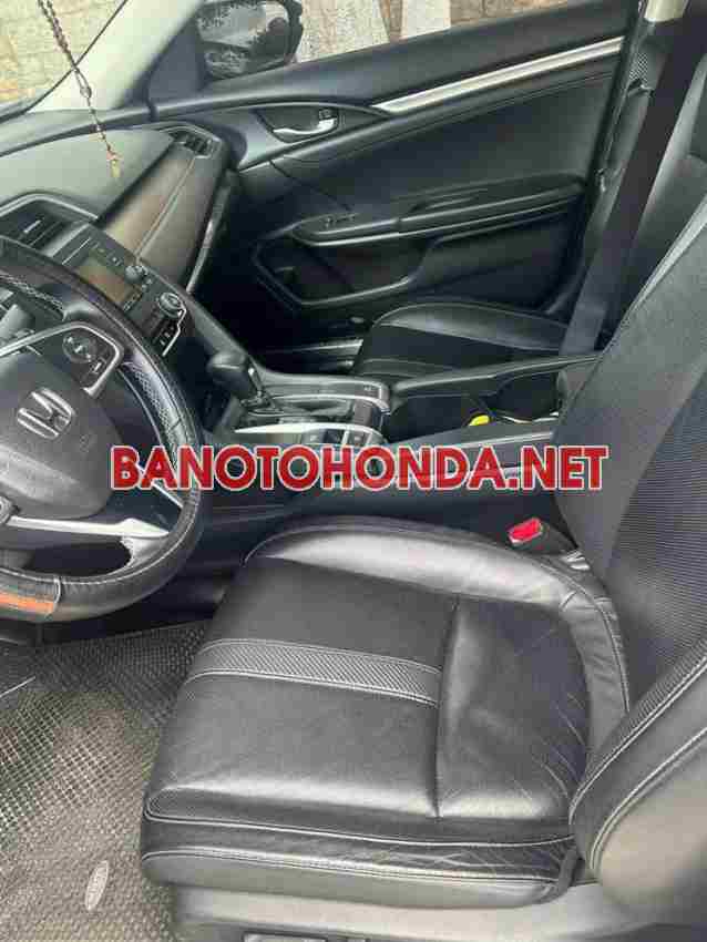 Cần bán xe Honda Civic 1.8 E 2018, xe đẹp