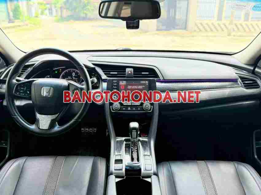 Cần bán gấp Honda Civic RS 1.5 AT đời 2020, màu Trắng