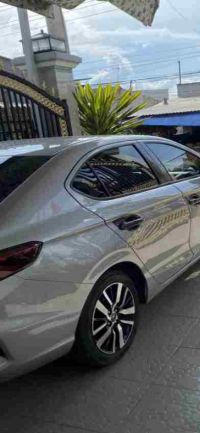 Cần bán xe Honda City RS 1.5 AT màu Bạc 2022